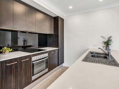 24 / 5 Angela Way, Pimpama