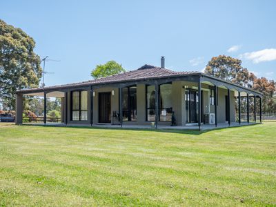 28 Thompsons Road, Newborough