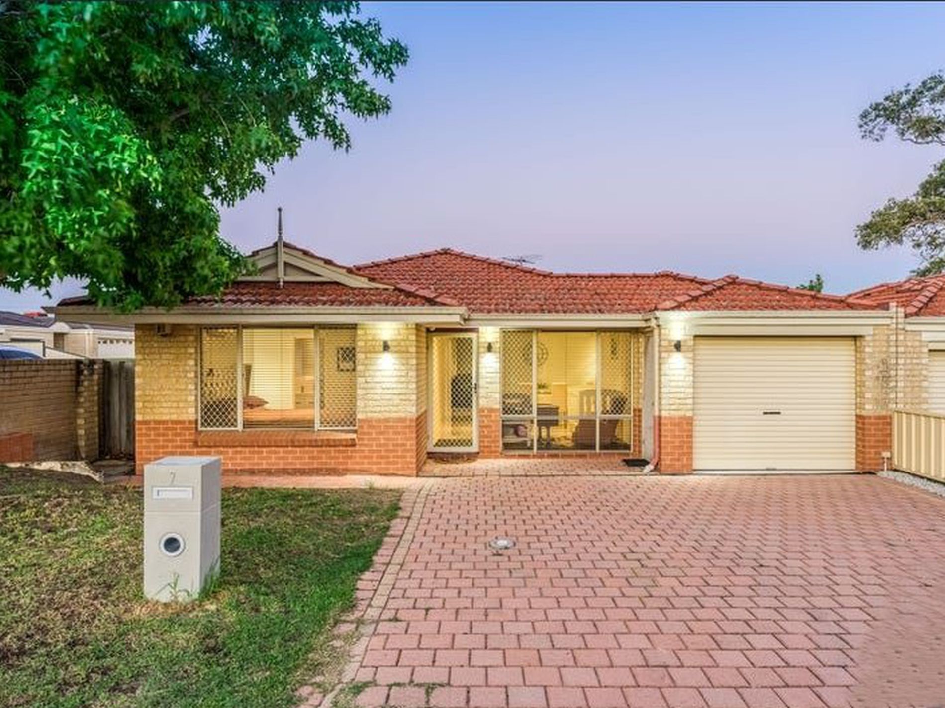 2 Weetman Cove, Cannington