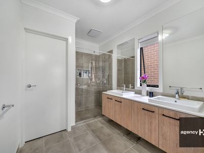 7 Thicket Drive, Tarneit