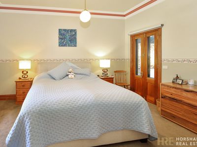 12 Farrar Avenue, Horsham
