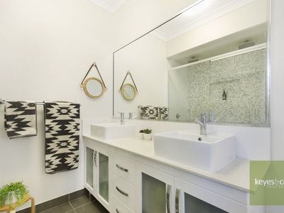 9 Solana Circuit, Burdell