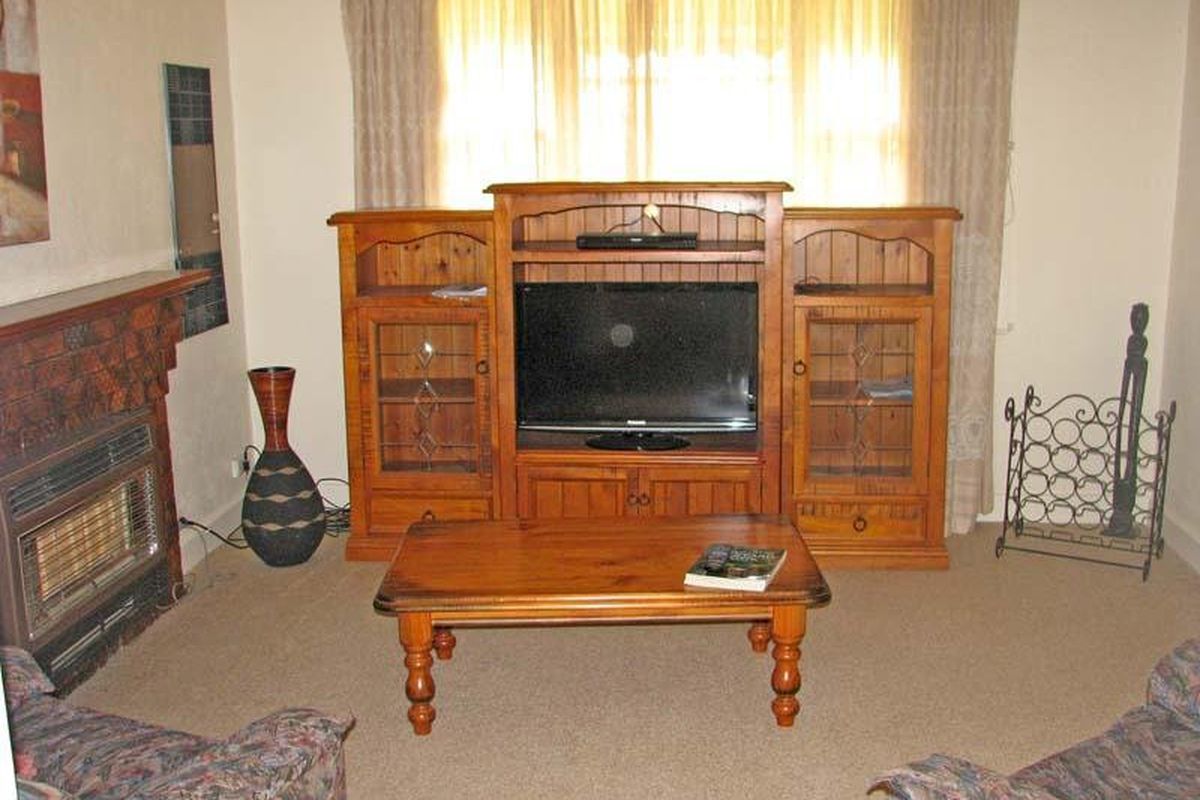 16 Saunders Street, Kyabram