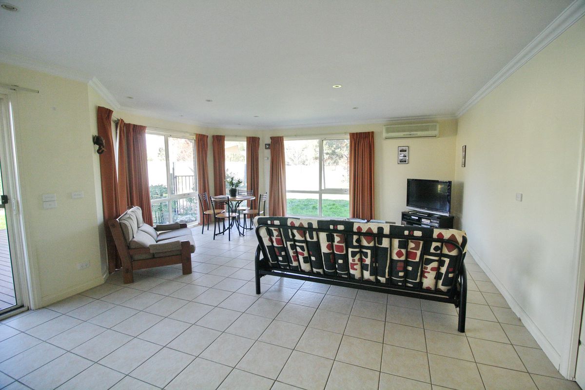 8 Stewart Street, Mansfield