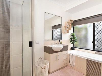 12 Chystanthus Street, Trinity Park