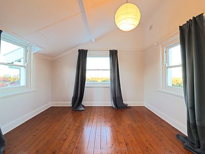 32 Segenhoe Street, Arncliffe