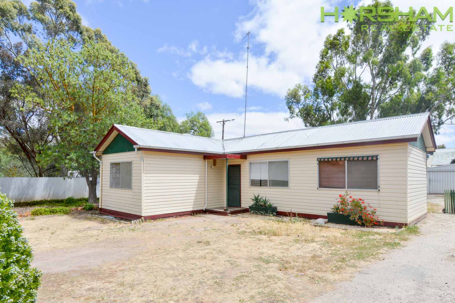 2 Bradshaw Street, Horsham