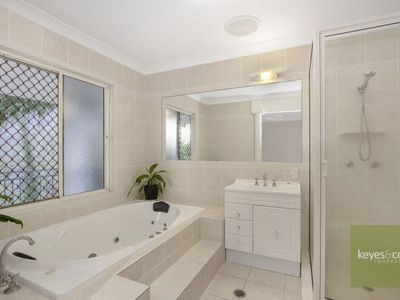 1 Rivergreen Circuit, Douglas