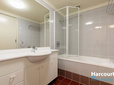 8 / 18 Captain Cook Crescent, Griffith