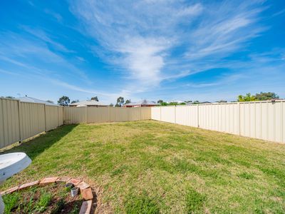 44A & 44B Madden Drive, Griffith
