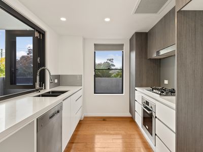 7 / 45 Clarence Road, Indooroopilly