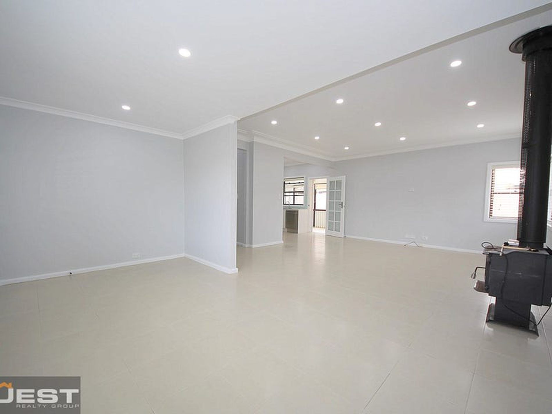 11 Kathleen Parade, Picnic Point